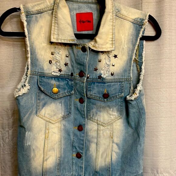 3. Red Tulips denim vest - Picture 2 of 3